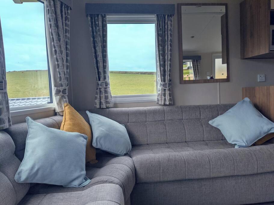 Large 4 Person Couples And Family Caravan In Newquay Bay Resort Eksteriør bilde