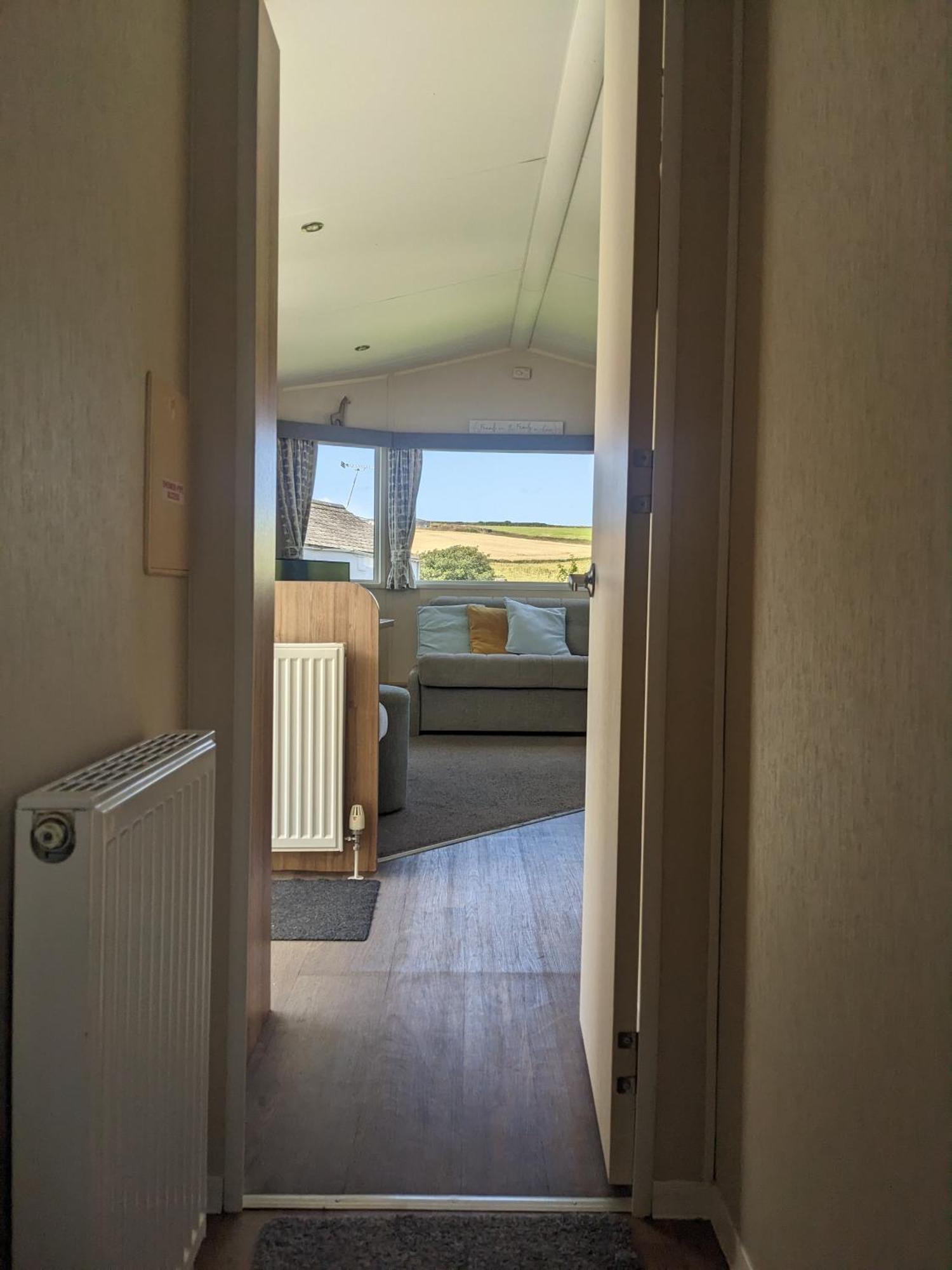 Large 4 Person Couples And Family Caravan In Newquay Bay Resort Eksteriør bilde